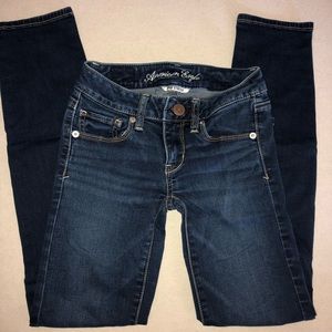 DARK WASH AMERICAN EAGLE JEANS